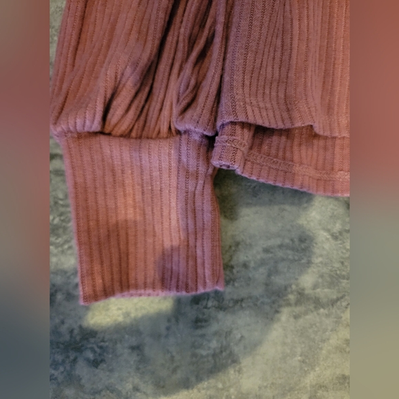 Another Reason V neck Long Sleeve Cuffed shirt XL - Picture 4 of 4